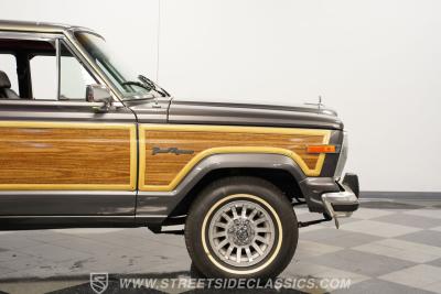 1988 Jeep Grand Wagoneer