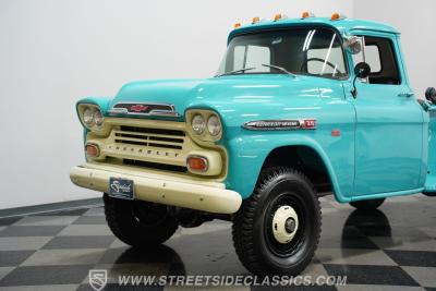 1959 Chevrolet Apache 3800 NAPCO 4X4 Tow Truck