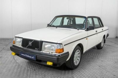 1984 Volvo 244