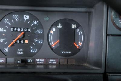 1984 Volvo 244
