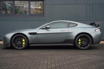 2017 Aston Martin V12 Vantage
