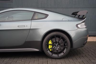 2017 Aston Martin V12 Vantage