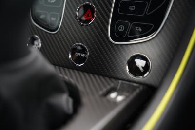 2017 Aston Martin V12 Vantage