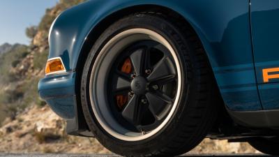 1991 Porsche 911 Targa Reimagined by Singer &ldquo;Blueberry&rdquo;