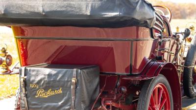 1909 Packard Eighteen Five-Passenger Phaeton
