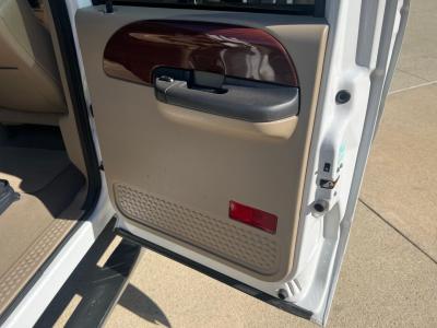 2006 Ford F350 XLT Lariat