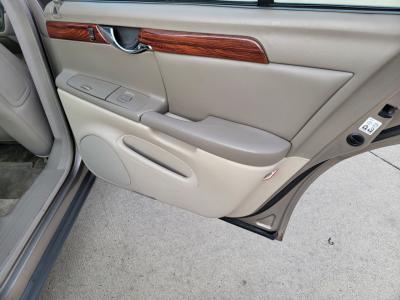 2002 Cadillac Sedan DeVille