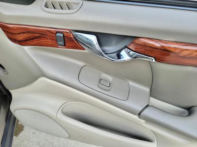 2002 Cadillac Sedan DeVille