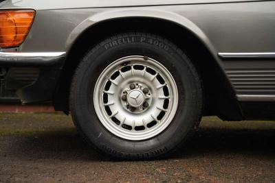 1985 Mercedes - Benz 280SL AUTO