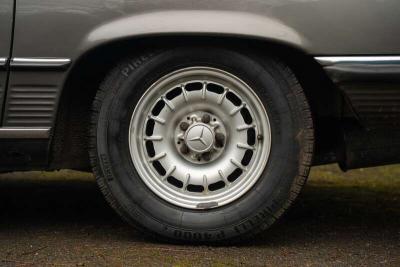 1985 Mercedes - Benz 280SL AUTO