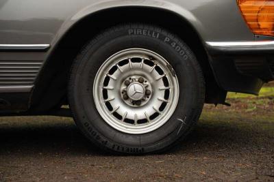 1985 Mercedes - Benz 280SL AUTO