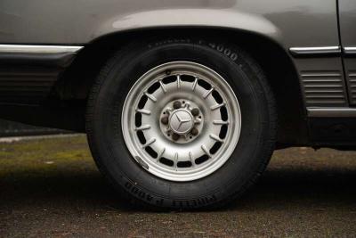 1985 Mercedes - Benz 280SL AUTO