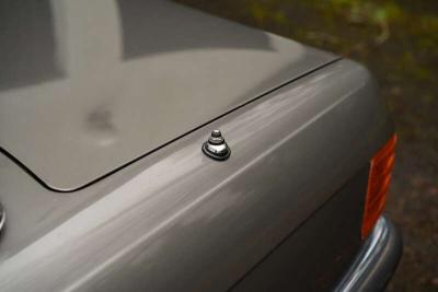 1985 Mercedes - Benz 280SL AUTO