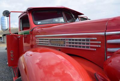 1948 GMC Diamond T Transporter