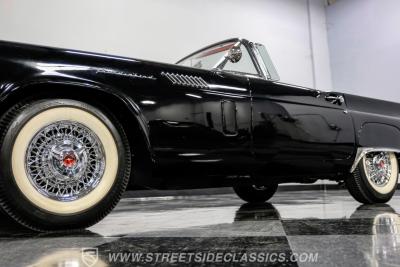 1957 Ford Thunderbird