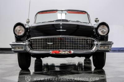 1957 Ford Thunderbird