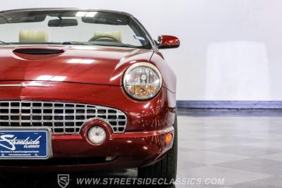 2004 Ford Thunderbird