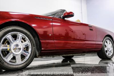 2004 Ford Thunderbird