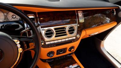 2017 Rolls - Royce Dawn