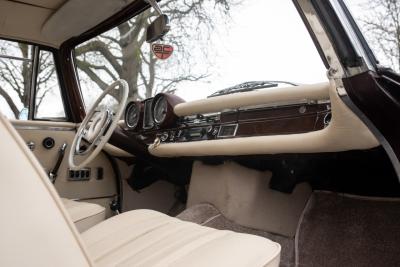 1966 Mercedes - Benz 300 SE Coup&eacute;