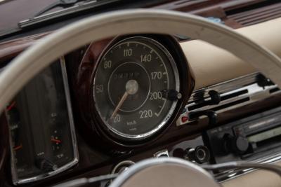 1966 Mercedes - Benz 300 SE Coup&eacute;