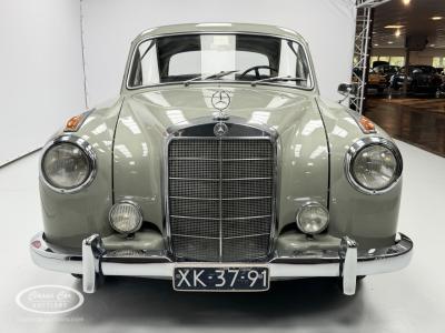 1957 Mercedes - Benz 219