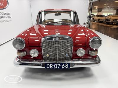 1967 Mercedes - Benz 200