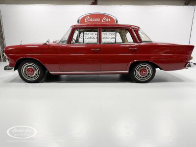 1967 Mercedes - Benz 200
