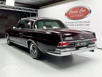 1967 Mercedes - Benz 250SE