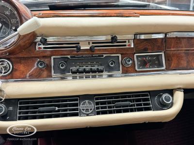 1967 Mercedes - Benz 250SE