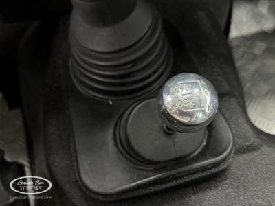 2002 Land Rover Defender 90