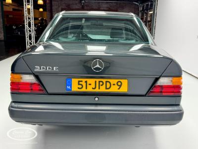 1985 Mercedes - Benz 300E