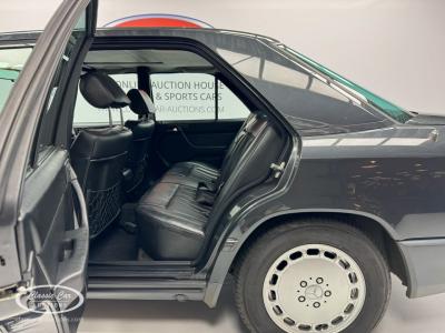 1985 Mercedes - Benz 300E