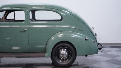 1940 Ford Tudor Sedan