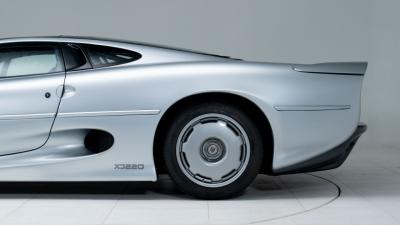 1993 Jaguar XJ220