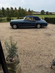 1964 Rolls - Royce Silver Cloud III Mulliner Drophead (Adaptation)