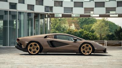 2022 Lamborghini Countach LPI 800-4