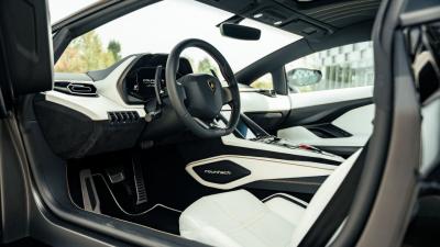 2022 Lamborghini Countach LPI 800-4