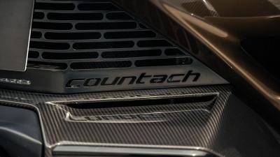 2022 Lamborghini Countach LPI 800-4