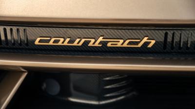 2022 Lamborghini Countach LPI 800-4