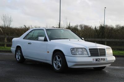 1995 Mercedes - Benz E220 COUPE AUTO