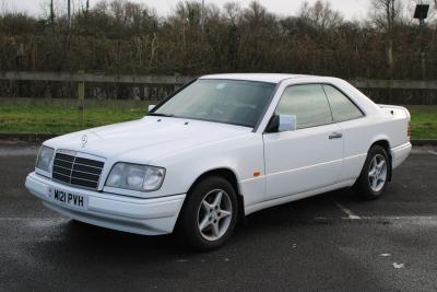 1995 Mercedes - Benz E220 COUPE AUTO