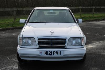 1995 Mercedes - Benz E220 COUPE AUTO