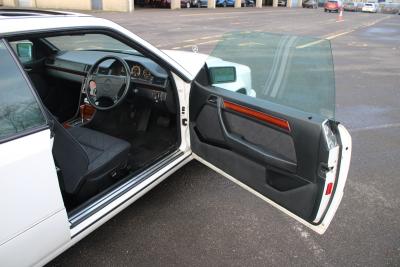 1995 Mercedes - Benz E220 COUPE AUTO