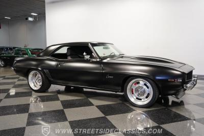 1969 Chevrolet Camaro Z/28 Tribute Restomod