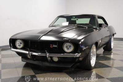 1969 Chevrolet Camaro Z/28 Tribute Restomod