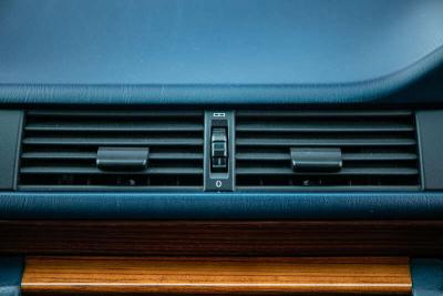 1993 Mercedes - Benz E220 ESTATE