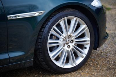 2010 Jaguar XJ V8 Premium Luxury (5.0 litre)