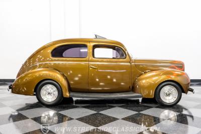 1940 Ford Deluxe Tudor Sedan