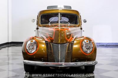 1940 Ford Deluxe Tudor Sedan